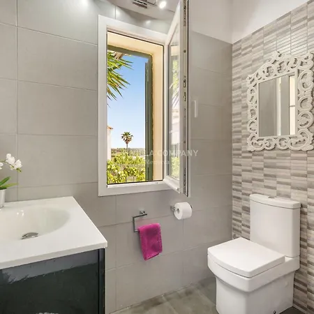 Jade Villa *