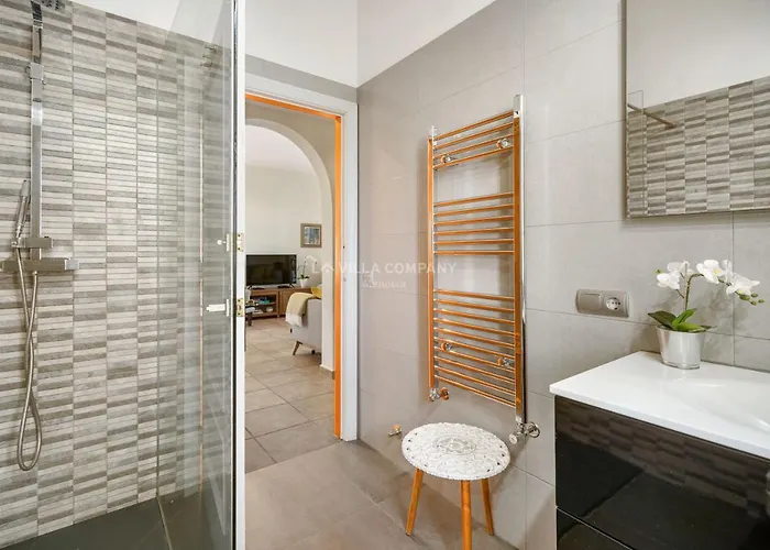 Jade Cala En Porter (Menorca)